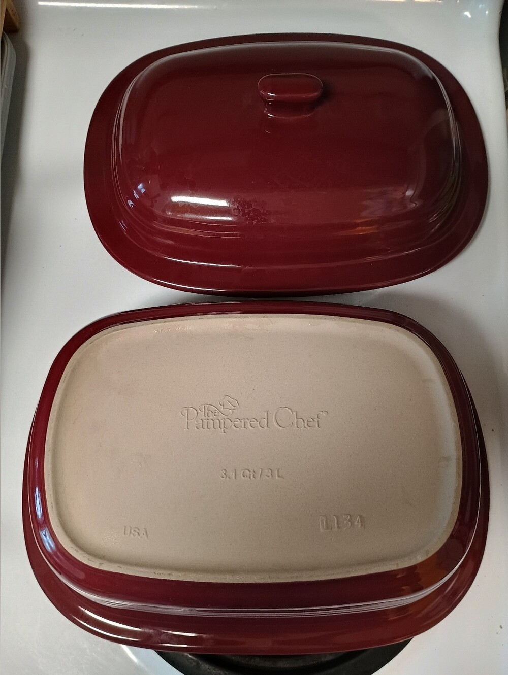 Pampered Chef Stoneware 3.1 Quart Cranberry Baker